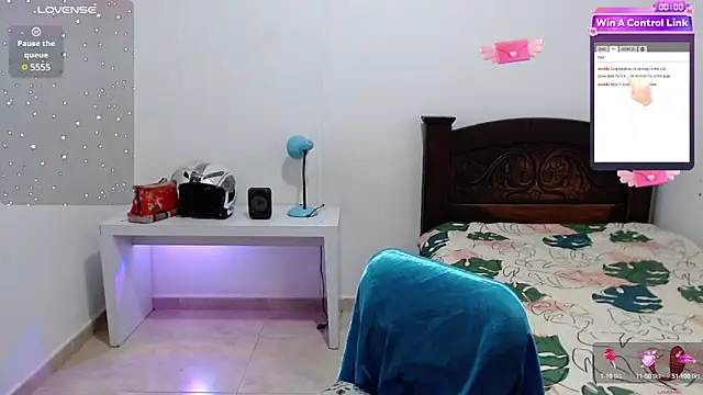 Snapshot of salome_sweet4 chatting on February 25, 7:27 pm salome sweet4 online show from February 25, 7:27 pm