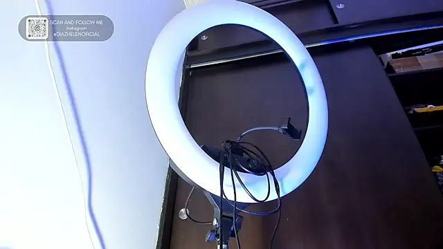 Apotheosis01 online show from April 15, 11:27 am