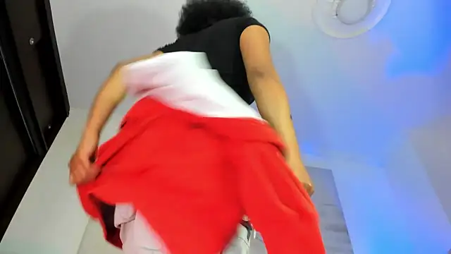 Apotheosis01 online show from November 29, 8:47 am