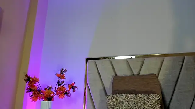 Snapshot of NoraDasilva chatting on November 24, 1:00 pm NoraDasilva online show from November 24, 1:00 pm