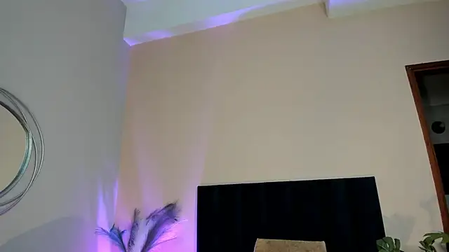 Snapshot of NoraDasilva chatting on January 7, 12:48 am NoraDasilva online show from January 7, 12:48 am