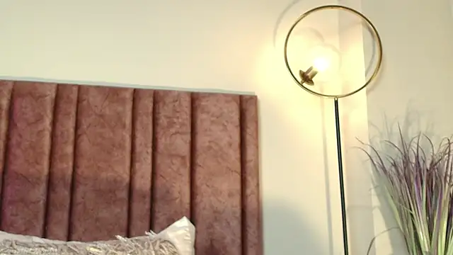 Snapshot of NoraDasilva chatting on November 15, 4:55 pm NoraDasilva online show from November 15, 4:55 pm