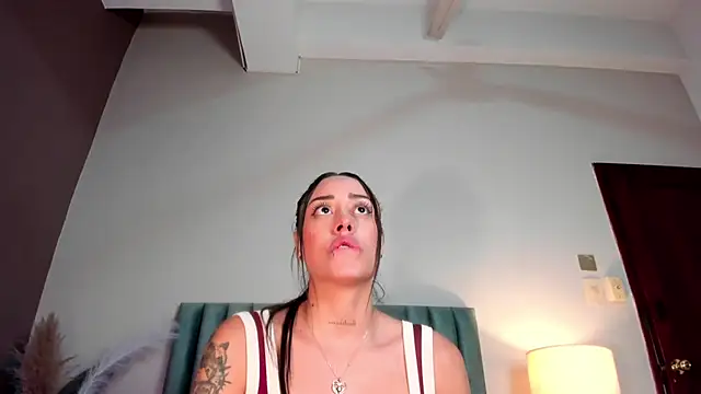 Snapshot of NoraDasilva chatting on February 19, 10:51 pm NoraDasilva online show from February 19, 10:51 pm