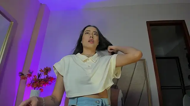 Snapshot of NoraDasilva chatting on October 22, 11:58 pm NoraDasilva online show from October 22, 11:58 pm