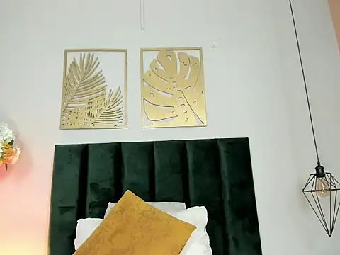 NoraDasilva online show from March 20, 12:22 am