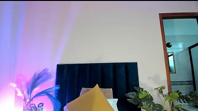 Snapshot of NoraDasilva chatting on February 24, 10:21 pm NoraDasilva online show from February 24, 10:21 pm