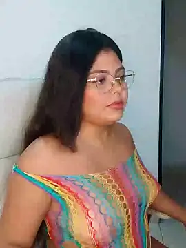 kiara-evans02 online show from December 1, 11:05 pm