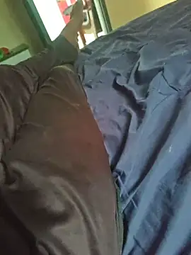 Newyork-couple online show from November 4, 7:45 am