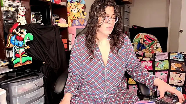 Snapshot of ShinyCherub chatting on January 17, 11:03 am ShinyCherub online show from January 17, 11:03 am