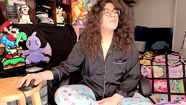 Snapshot of ShinyCherub chatting on January 11, 5:25 am ShinyCherub online show from January 11, 5:25 am