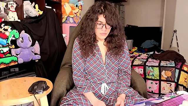 Snapshot of ShinyCherub chatting on January 9, 7:59 am ShinyCherub online show from January 9, 7:59 am