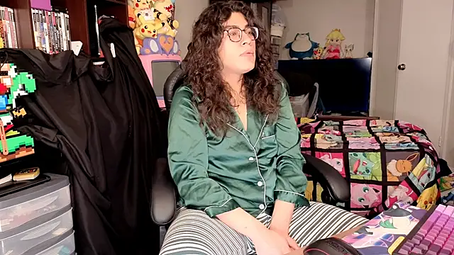 Snapshot of ShinyCherub chatting on February 10, 2:38 pm ShinyCherub online show from February 10, 2:38 pm