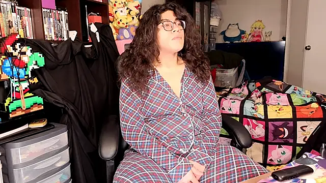 Snapshot of ShinyCherub chatting on February 13, 4:12 am ShinyCherub online show from February 13, 4:12 am