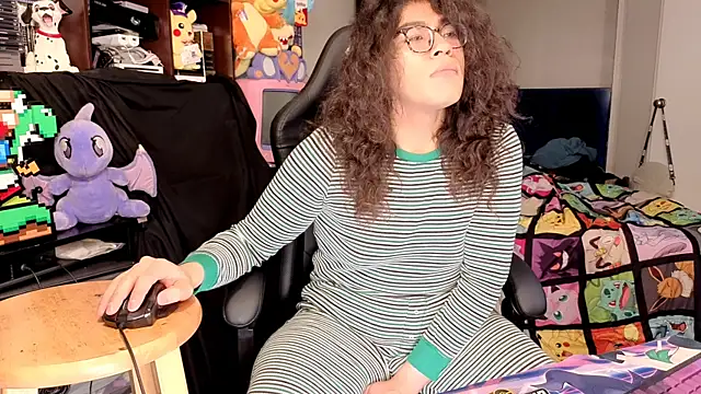 Snapshot of ShinyCherub chatting on January 10, 8:09 am ShinyCherub online show from January 10, 8:09 am