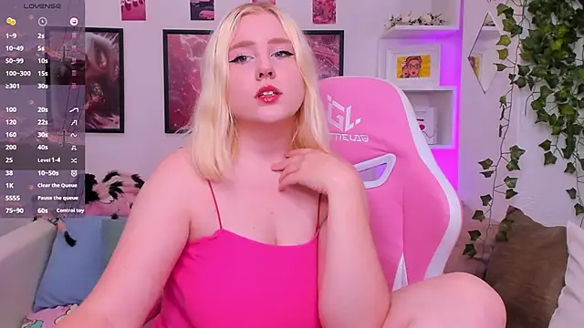 art lovee online show from September 21, 1:11 am