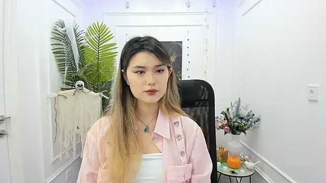Snapshot of AnneTLi chatting on October 16, 3:15 am AnneTLi online show from October 16, 3:15 am