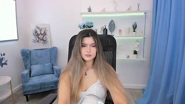 Snapshot of AnneTLi chatting on September 30, 3:12 am AnneTLi online show from September 30, 3:12 am