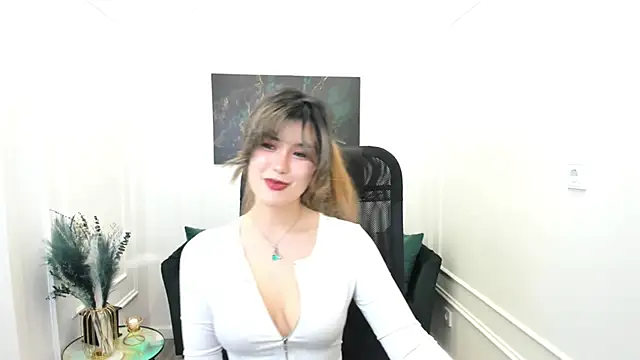 AnneTLi online show from May 29, 3:34 am