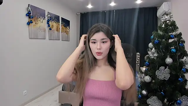 Snapshot of AnneTLi chatting on December 17, 3:39 am AnneTLi online show from December 17, 3:39 am