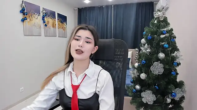 Snapshot of AnneTLi chatting on December 24, 6:44 am AnneTLi online show from December 24, 6:44 am