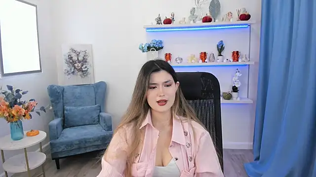 AnneTLi online show from October 27, 3:18 am