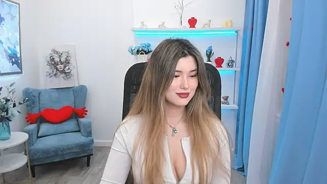 AnneTLi online show from March 6, 11:16 am