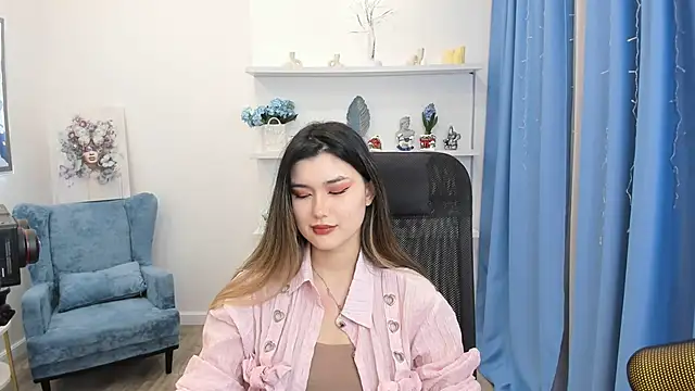 AnneTLi online show from January 8, 3:23 am