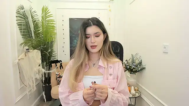 AnneTLi online show from October 30, 3:16 am