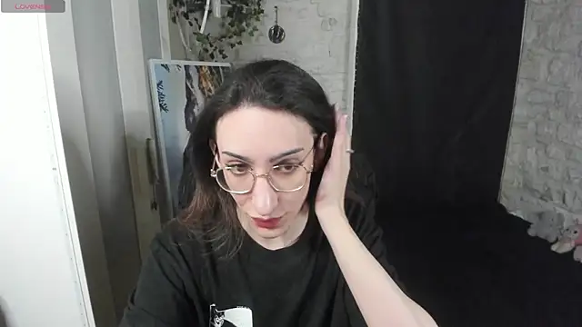 Snapshot of Mayala__ chatting on February 3, 6:07 pm Mayala online show from February 3, 6:07 pm