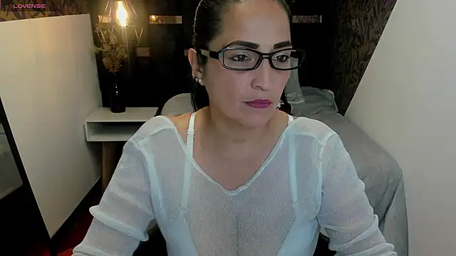 KatteMilf online show from May 2, 7:41 pm