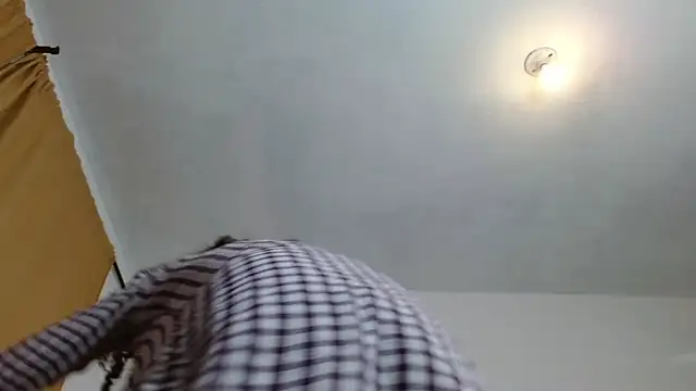 Snapshot of thefockers69 chatting on September 9, 6:23 am thefockers69 online show from September 9, 6:23 am