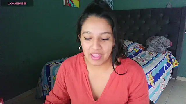 almaswan1 online show from September 10, 3:33 pm