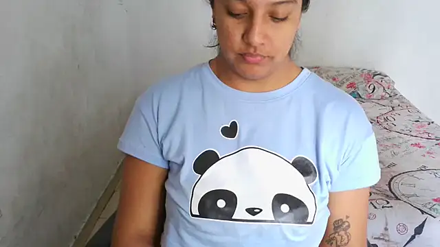 almaswan1 online show from February 17, 3:22 pm