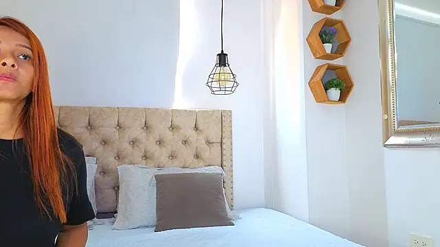 KeryHillson online show from November 16, 2:11 pm