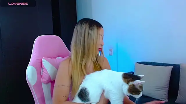 im grecia online show from February 2, 9:14 pm