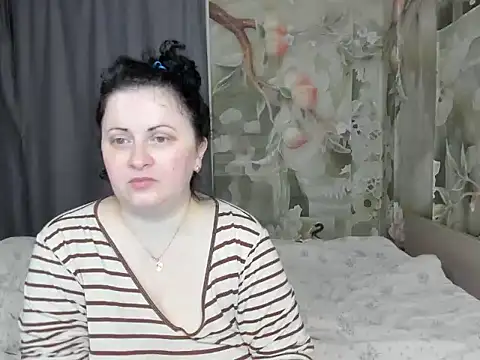 Lillian2 online show from March 27, 1:36 am