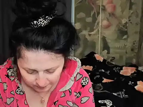 Lillian2 online show from June 18, 12:54 pm