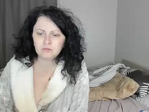 Lillian2 online show from September 28, 2:51 am