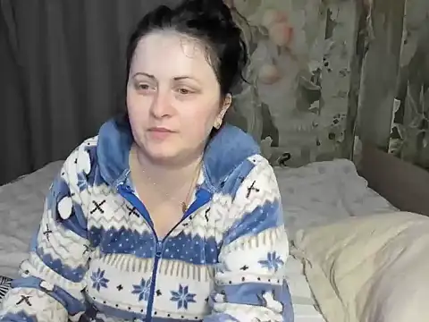 Lillian2 online show from April 5, 7:20 pm