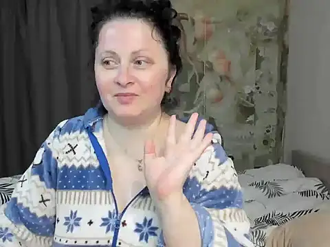 Lillian2 online show from May 16, 5:28 am