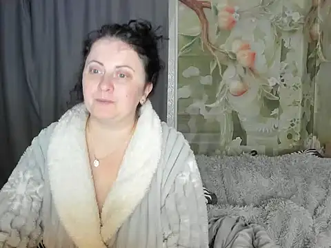 Lillian2 online show from October 15, 10:40 pm