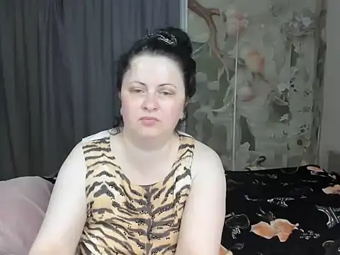Lillian2 online show from July 5, 3:00 am