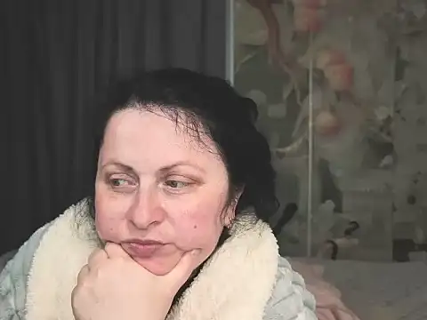 Lillian2 online show from June 14, 2:29 pm