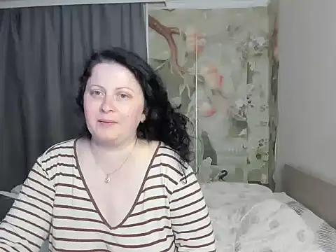 Lillian2 online show from May 24, 6:19 pm