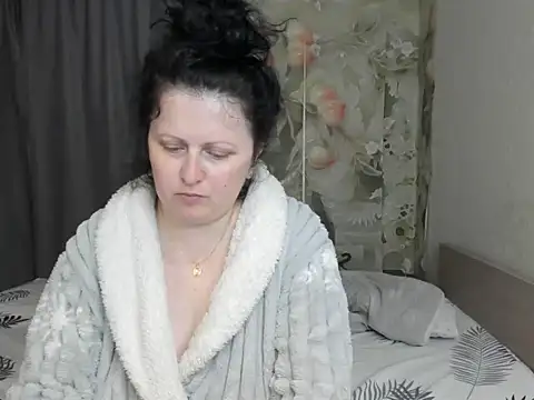 Lillian2 online show from May 25, 8:02 am