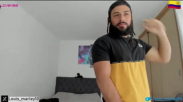 Snapshot of Louis_marley__ chatting on December 14, 8:47 pm Louis marley online show from December 14, 8:47 pm