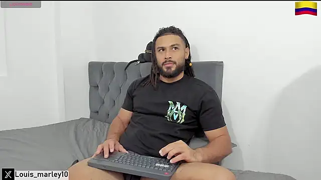 Snapshot of Louis_marley__ chatting on August 3, 9:09 pm Louis marley online show from August 3, 9:09 pm