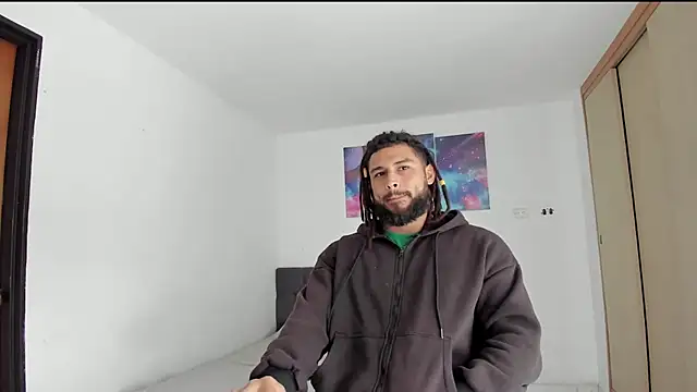 Snapshot of Louis_marley__ chatting on January 12, 6:47 pm Louis marley online show from January 12, 6:47 pm