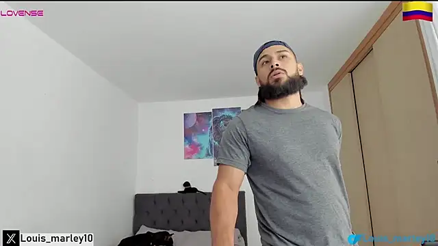 Snapshot of Louis_marley__ chatting on February 23, 7:14 pm Louis marley online show from February 23, 7:14 pm