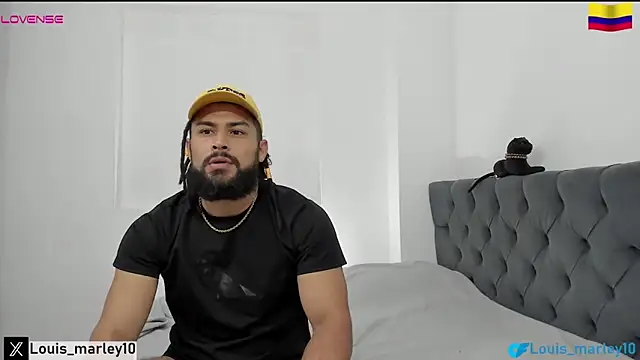 Snapshot of Louis_marley__ chatting on March 16, 8:22 pm Louis marley online show from March 16, 8:22 pm